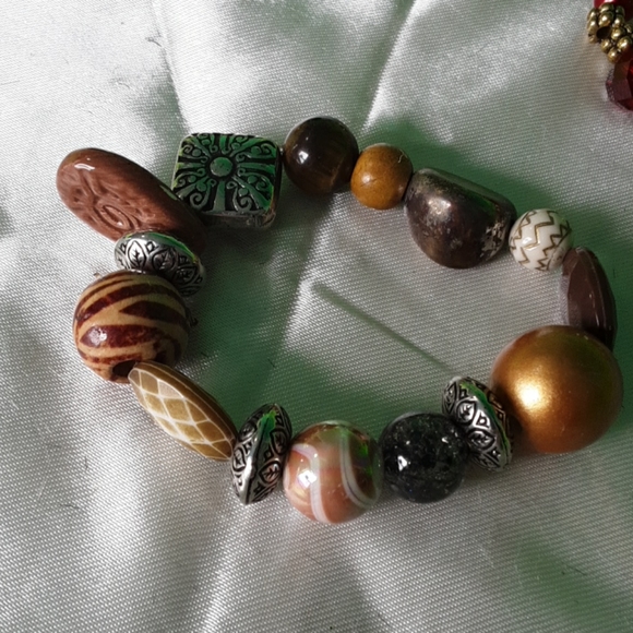 Bracelets - Picture 3 of 5
